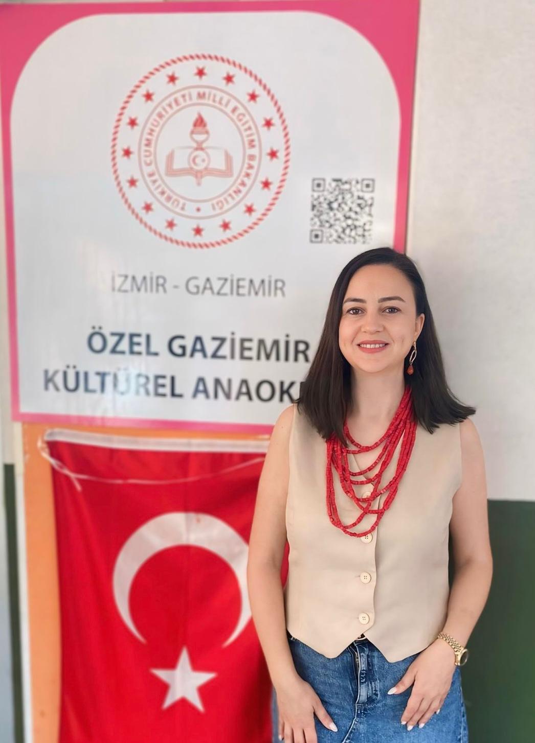Özlem Akın — okul müdürü, Özel Gaziemir Kültürel Anaokulu